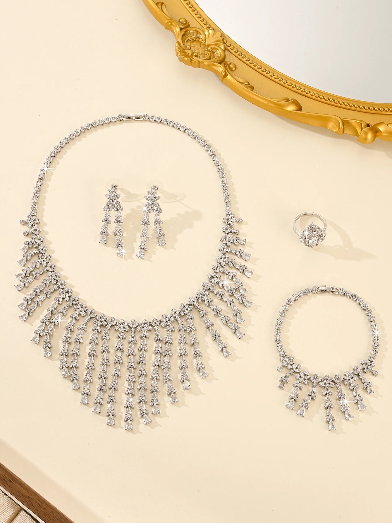 Arabia Luxury Set 4-piece Platinum Plated Fashion Jewelry Set