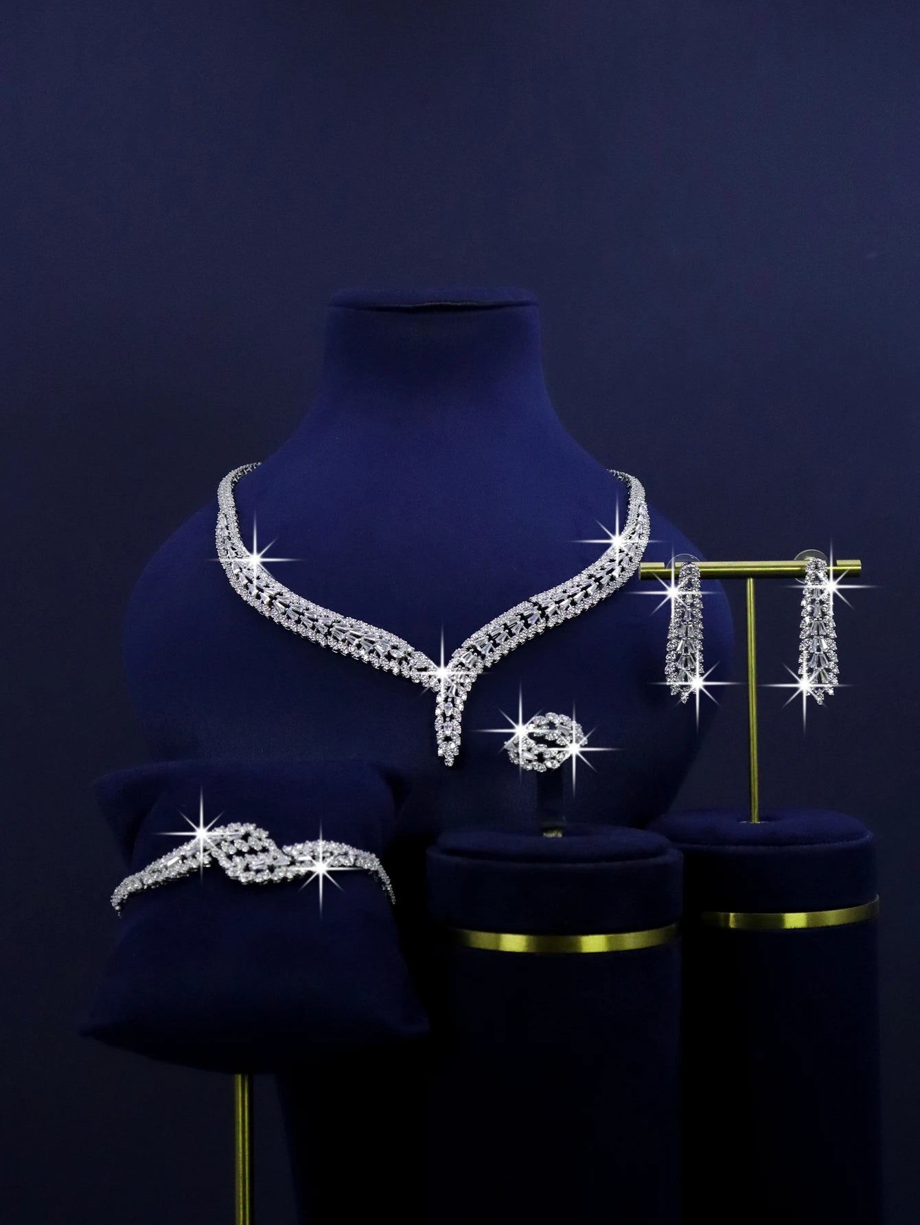 4-piece platinum plated fashion jewelry  necklace  luxury set