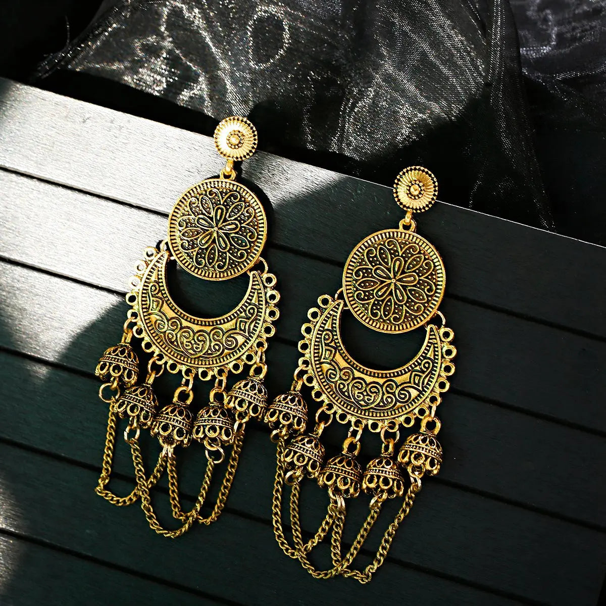 2024 Retro Indian Jhumka Jhumki Gypsy Ethnic Gold Alloy Carved Round&Crescent Bell Tassel Drop Earrings for Women Boho Jewelry