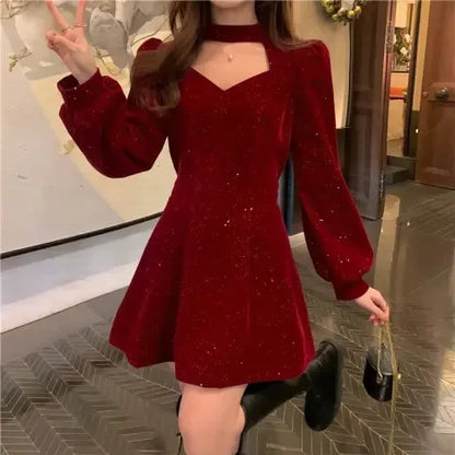 Red Little Fragrant New Year Dress, Fashionable Women's Clothing Style, Shrinking Waist and Slimming New Year's Robe