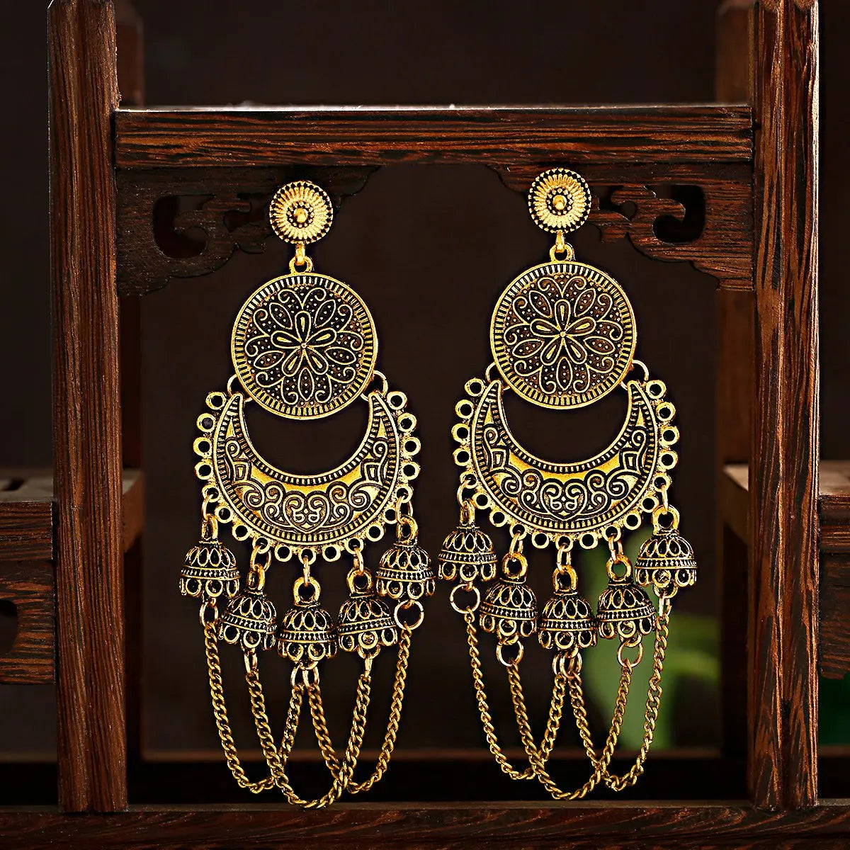 2024 Retro Indian Jhumka Jhumki Gypsy Ethnic Gold Alloy Carved Round&Crescent Bell Tassel Drop Earrings for Women Boho Jewelry