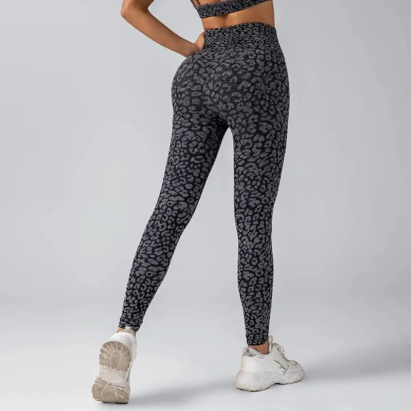 Women's Seamless Leopard Print Yoga Pants with Hip Lifting and High Waist Fitness Pants with High Elasticity